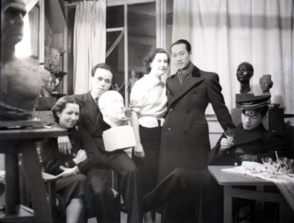 Paris 1937: from left to right: Renée Appriou (wife of Vu Cao Dam), Vu Cao Dam, Andrée (a friend). Dr Nguyen Huy Thuoc (doctor), the future general Hinh (the first was a disappointed supporter of Ho Chi Minh, the second a supporter of Bao Daï, ambiguities of time ...)